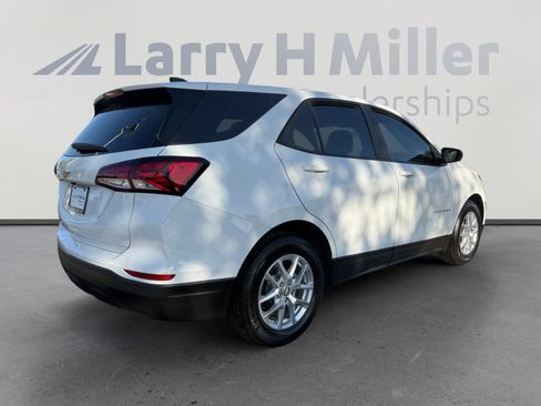 Used 2022 Chevrolet Equinox LS FWD image 5