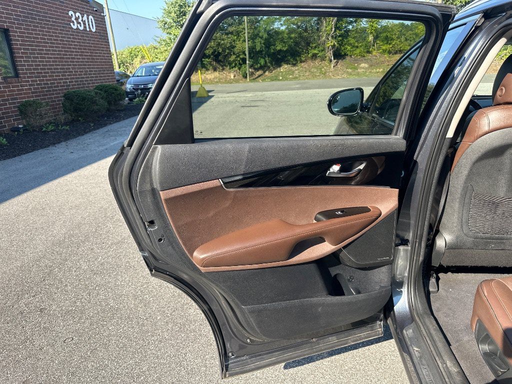 Used 2020 Kia Sorento SX AWD/4WD image 12