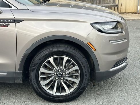 Used 2021 Lincoln Nautilus FWD w/ Equipment Group 101A image 35