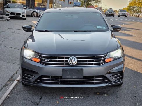 Used 2017 Volkswagen Passat 1.8T R-Line FWD image 3