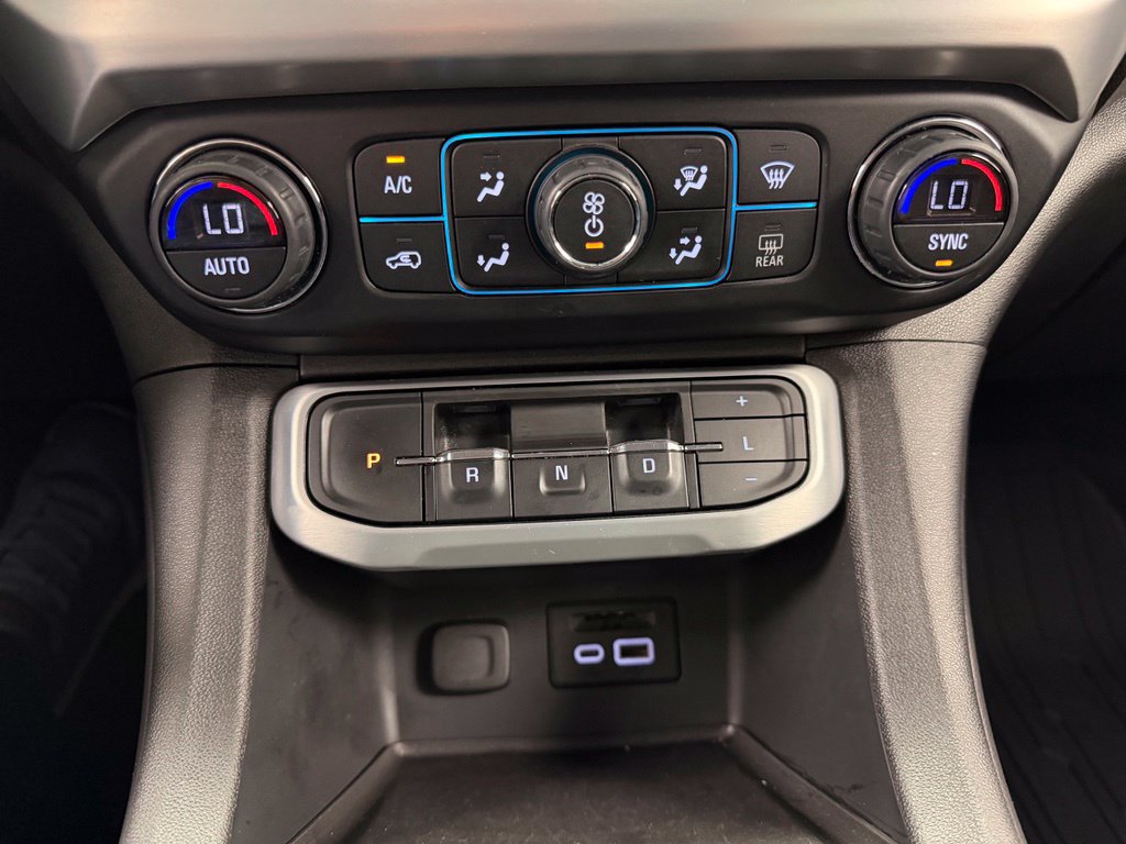 Used 2020 GMC Acadia SLT w/ Driver Alert Package II FWD image 28