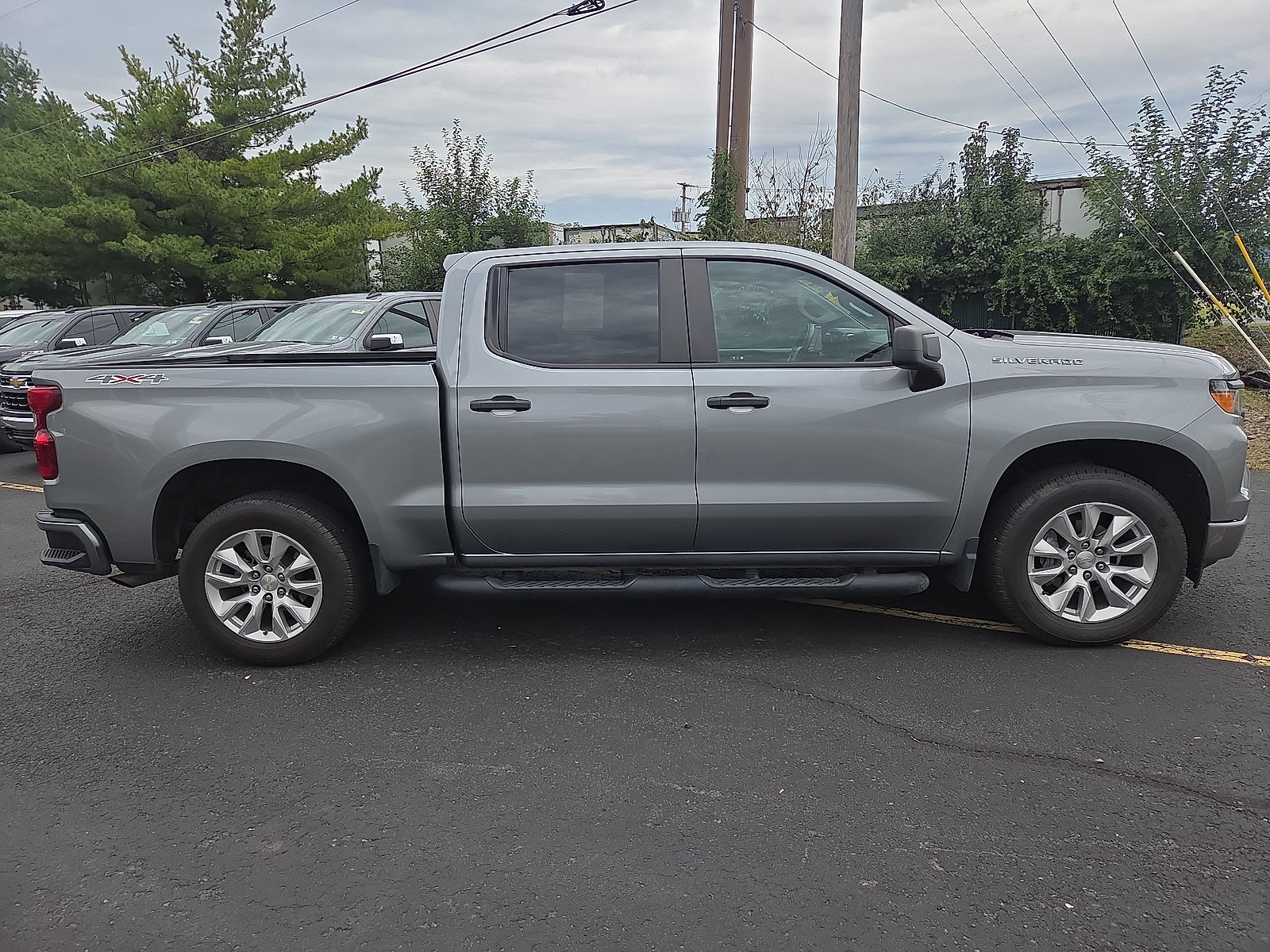 Used 2024 Chevrolet Silverado 1500 Custom AWD/4WD image 2