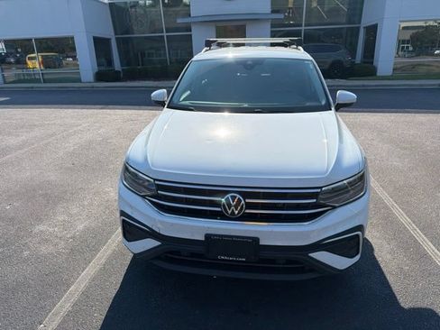 Used 2024 Volkswagen Tiguan SE AWD/4WD image 6