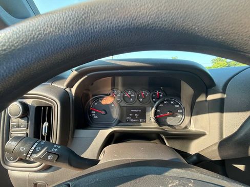 Used 2023 Chevrolet Silverado 1500 Custom AWD/4WD image 12