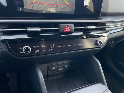 New 2026 Kia Sportage EX w/ EX Panorama Roof Package image 18