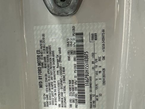 Used 2025 Ford Mustang Premium image 18