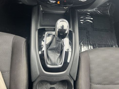 Used 2019 Nissan Rogue Sport SV image 22