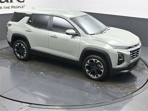 New 2026 Chevrolet Equinox LT image 16