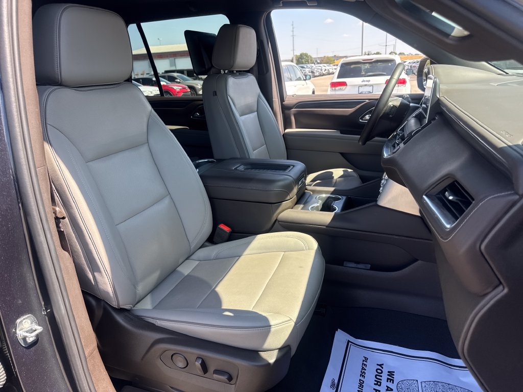 Used 2023 GMC Yukon SLT AWD/4WD image 12