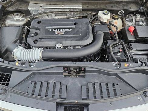 Used 2024 Cadillac XT4 Premium Luxury image 23