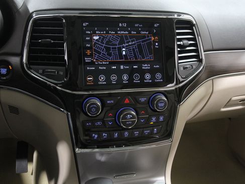 Used 2021 Jeep Grand Cherokee Overland image 9