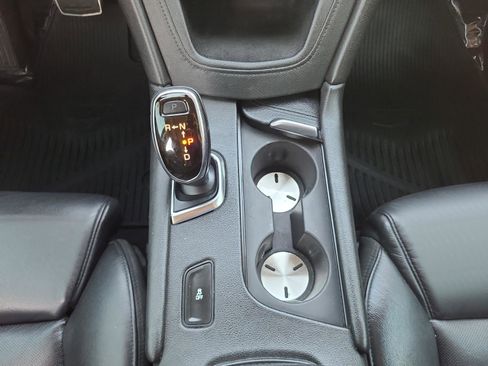 Used 2017 Cadillac XT5 Luxury w/ Driver Awareness Package image 16