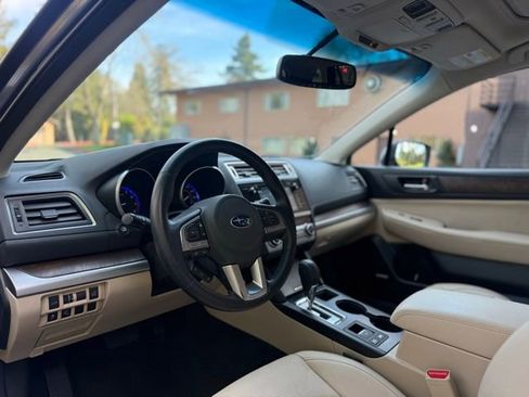Used 2015 Subaru Outback 3.6R Limited image 21