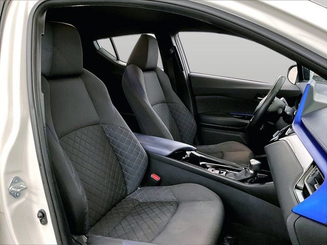 Used 2021 Toyota C-HR XLE FWD image 7