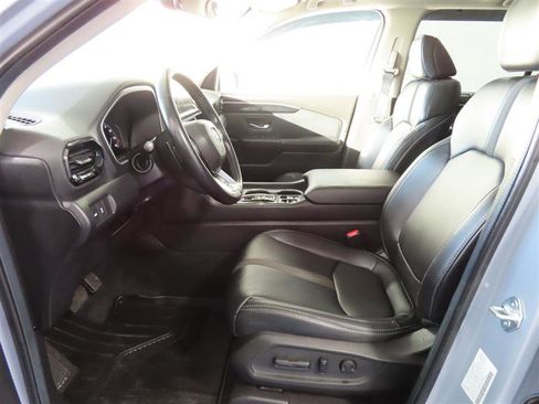 Used 2025 Honda Pilot Touring image 16