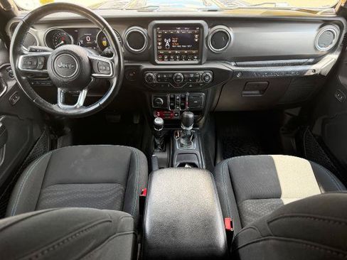 Used 2023 Jeep Wrangler Unlimited Rubicon 4xe w/ Cold Weather Group AWD/4WD image 9