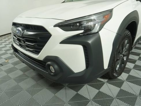 Certified 2025 Subaru Outback Onyx Edition AWD/4WD image 11