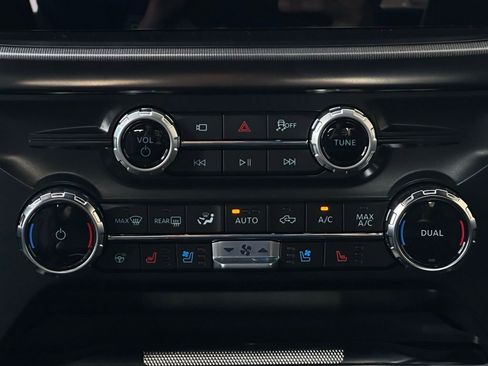 New 2025 Ford F150 Lariat w/ Equipment Group 501A Mid image 13