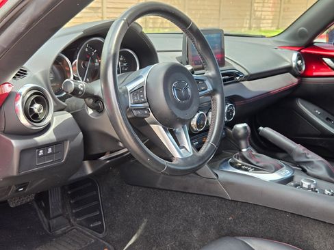 Used 2019 MAZDA MX-5 Miata RF Grand Touring RWD image 10
