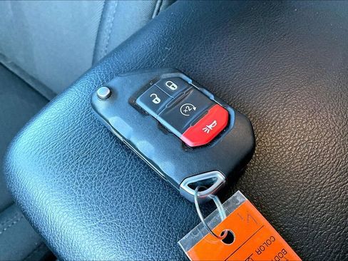 Used 2023 Jeep Wrangler Unlimited Sport AWD/4WD image 12