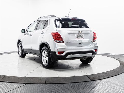Used 2017 Chevrolet Trax LT w/ LT Convenience Package image 7