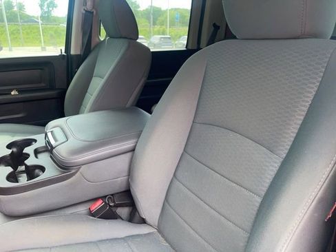Used 2017 RAM 1500 ST w/ SXT Appearance Group AWD/4WD image 9