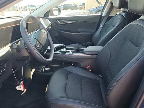 Used 2025 Kia EV6 Light RWD image 5
