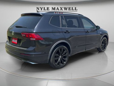 Used 2021 Volkswagen Tiguan SE R-Line FWD image 5