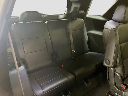 Used 2022 Chevrolet Traverse High Country AWD/4WD image 29