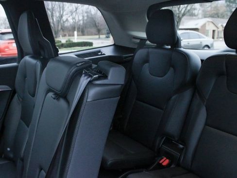 Used 2025 Volvo XC90 B5 Core image 30