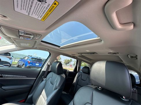 New 2025 Kia Telluride SX w/ SX Captain's Chair Package image 33