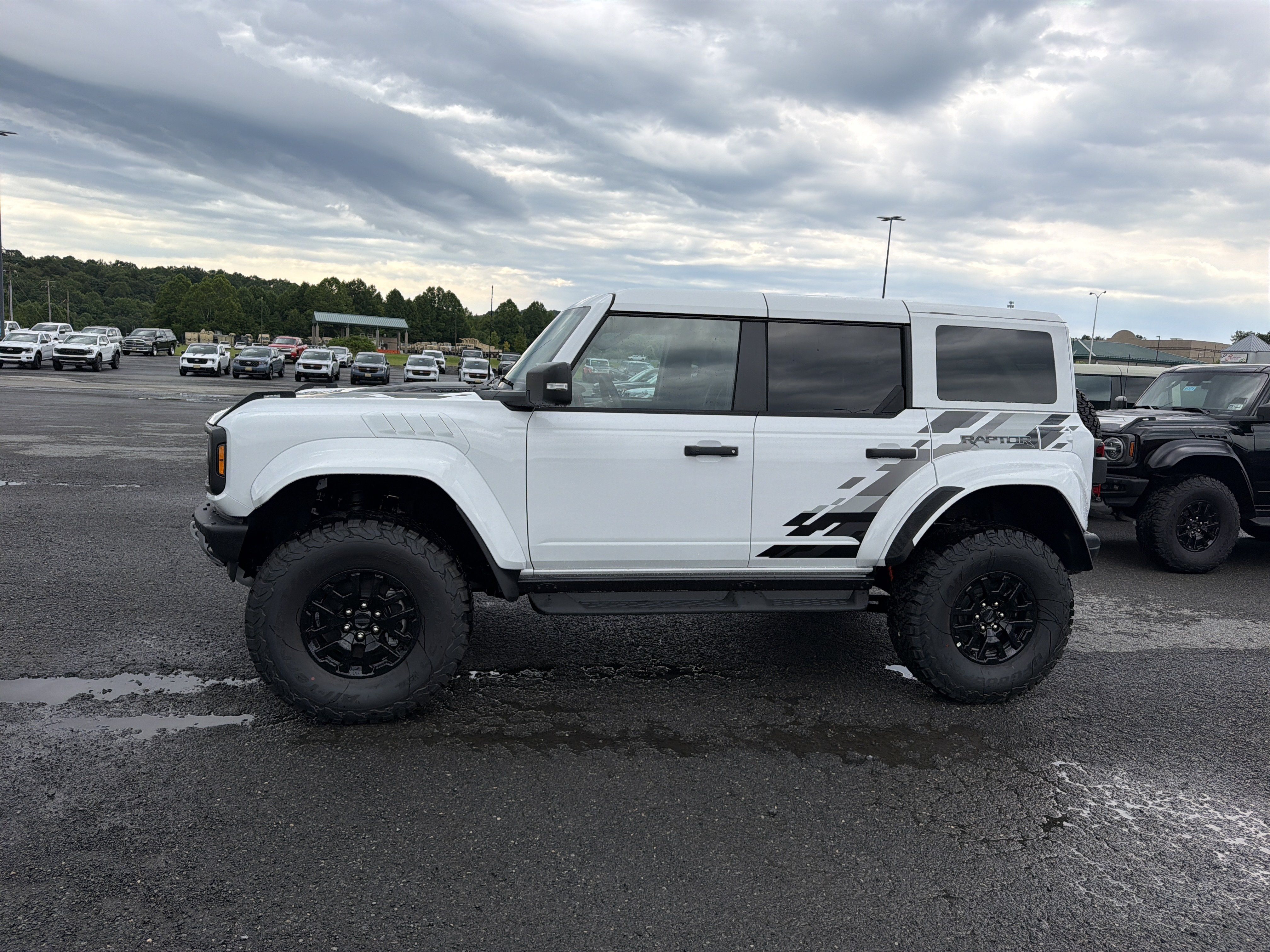New 2026 Ford Bronco Raptor AWD/4WD image 8