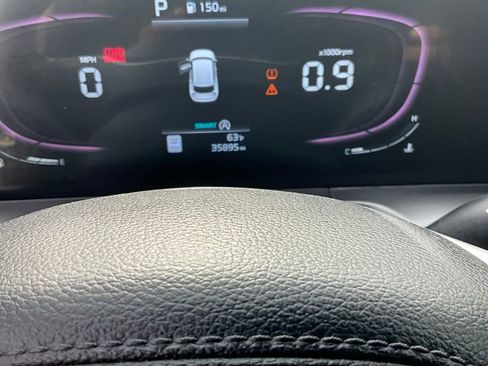 Used 2023 Kia Telluride LX image 11