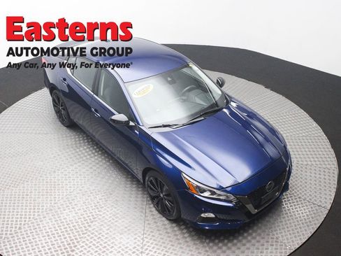 Used 2021 Nissan Altima 2.5 SR AWD/4WD image 3