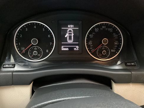Used 2016 Volkswagen Tiguan SE AWD/4WD image 12