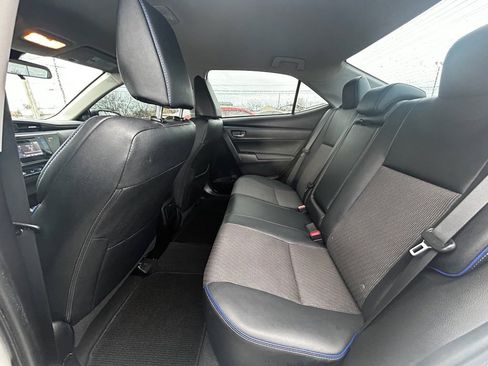 Used 2017 Toyota Corolla SE image 19