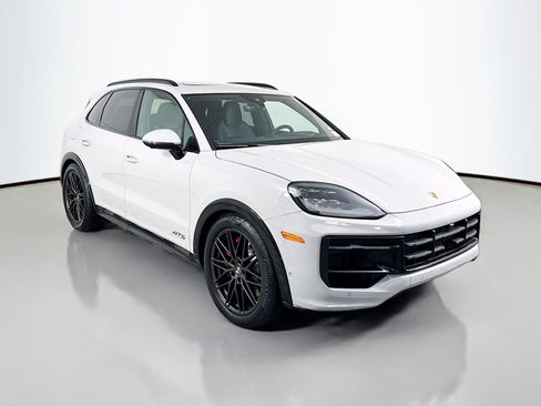 Certified 2026 Porsche Cayenne GTS image 7