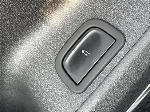Certified 2024 GMC Acadia Denali w/ Super Cruise Package FWD image 20