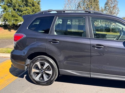 Used 2018 Subaru Forester 2.5i Premium w/ All-Weather Package image 31