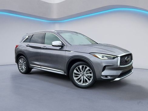 Used 2025 INFINITI QX50 Luxe w/ Accent Package AWD/4WD image 2