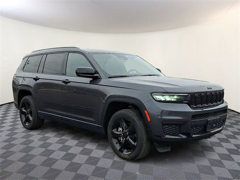 Used 2023 Jeep Grand Cherokee L Altitude image 1