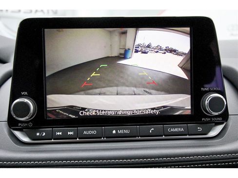 Certified 2025 Nissan Rogue S image 21