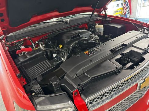 Used 2012 Chevrolet Avalanche LT AWD/4WD image 66