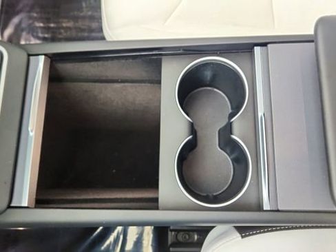 Used 2026 Tesla Model Y AWD image 51