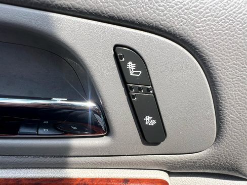 Used 2012 Chevrolet Avalanche LT image 10