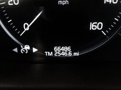 Used 2020 Volvo XC90 T6 Momentum w/ Protection Package Premier image 19