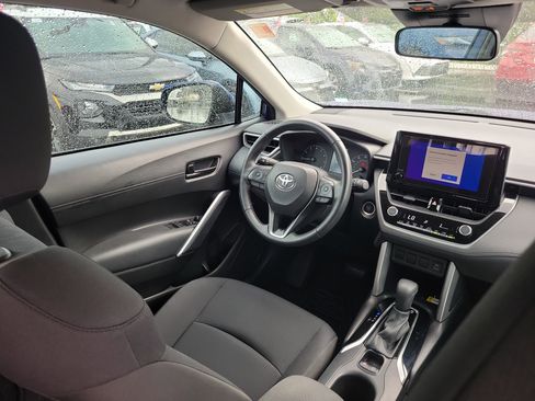 Used 2023 Toyota Corolla Cross LE FWD image 14