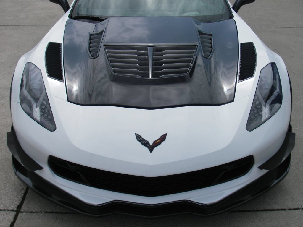 Used 2016 Chevrolet Corvette Z06 w/ 3LZ Preferred Equipment Group RWD image 13
