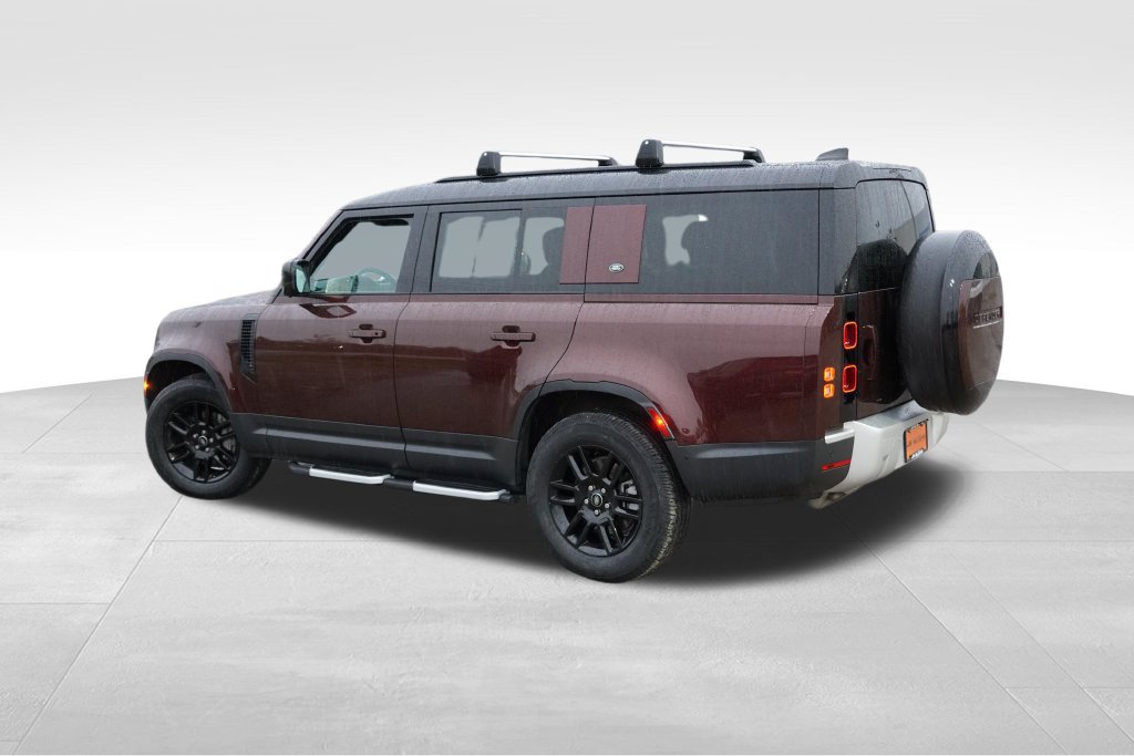 Used 2023 Land Rover Defender 130 SE AWD/4WD image 8