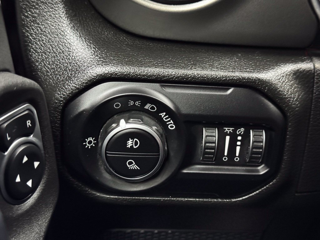 Used 2022 Jeep Gladiator Sport AWD/4WD image 31